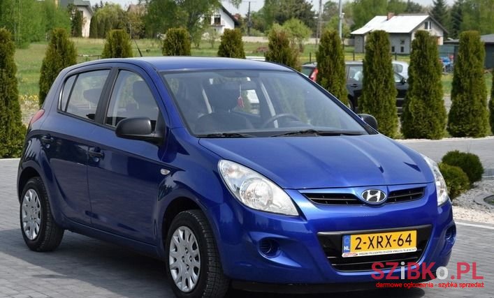 2009' Hyundai i20 photo #3