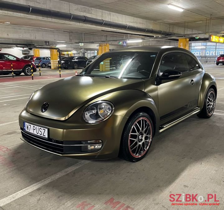 2012' Volkswagen Beetle photo #3