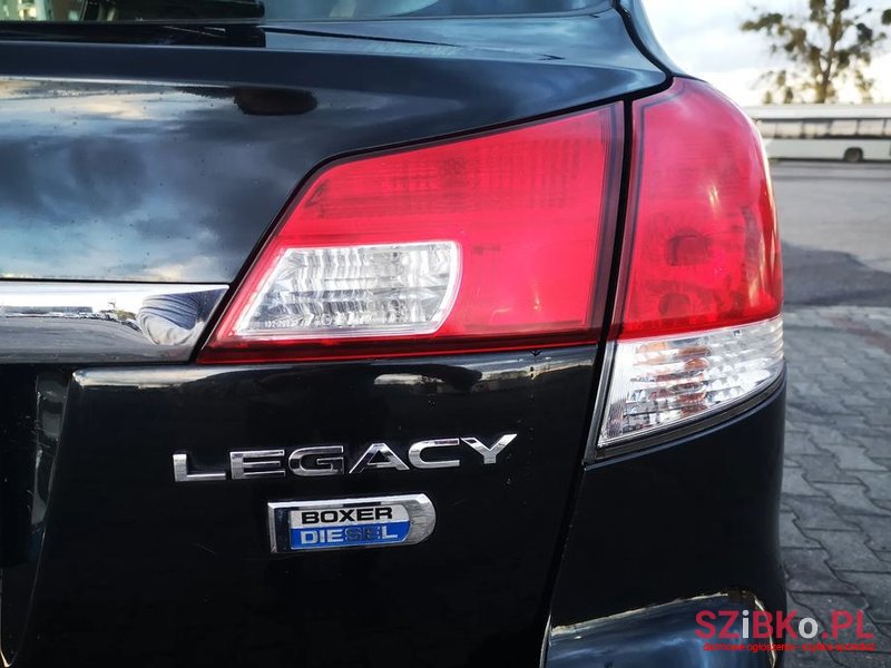 2009' Subaru Legacy photo #4