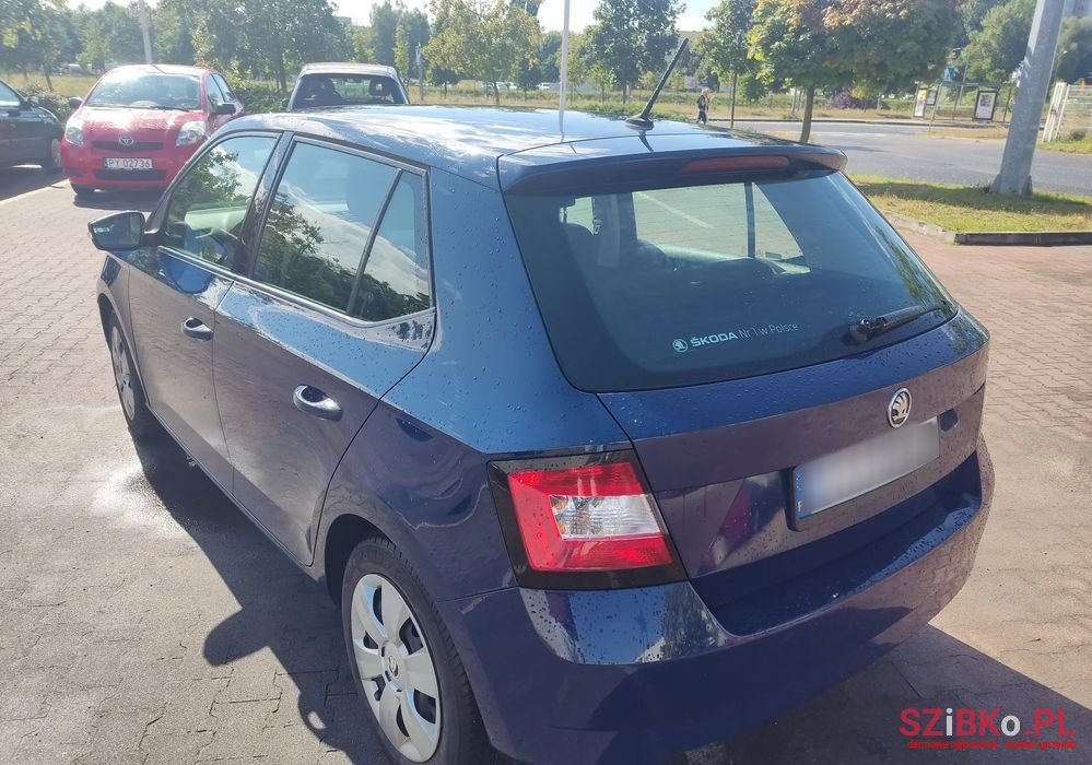 2015' Skoda Fabia 1.0 Ambition photo #4