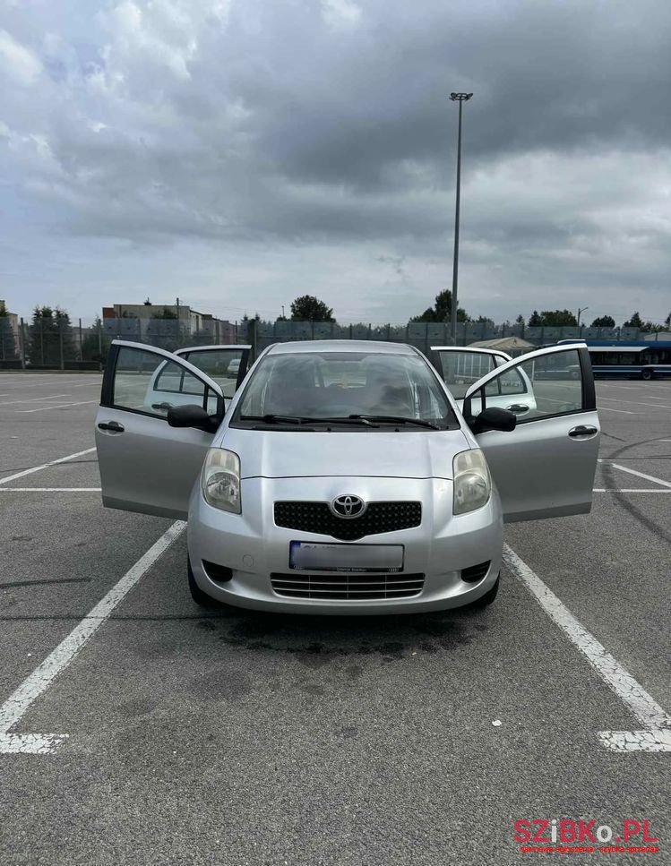 2008' Toyota Yaris photo #1