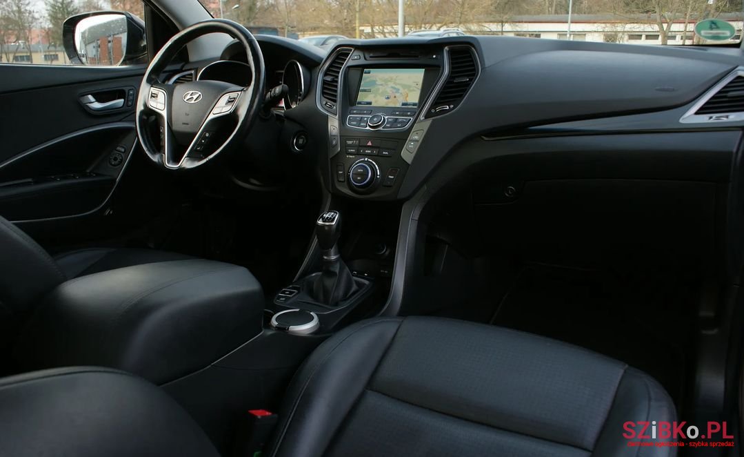 2014' Hyundai Santa Fe photo #2