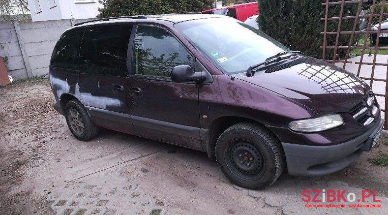 1995' Chrysler Voyager photo #1
