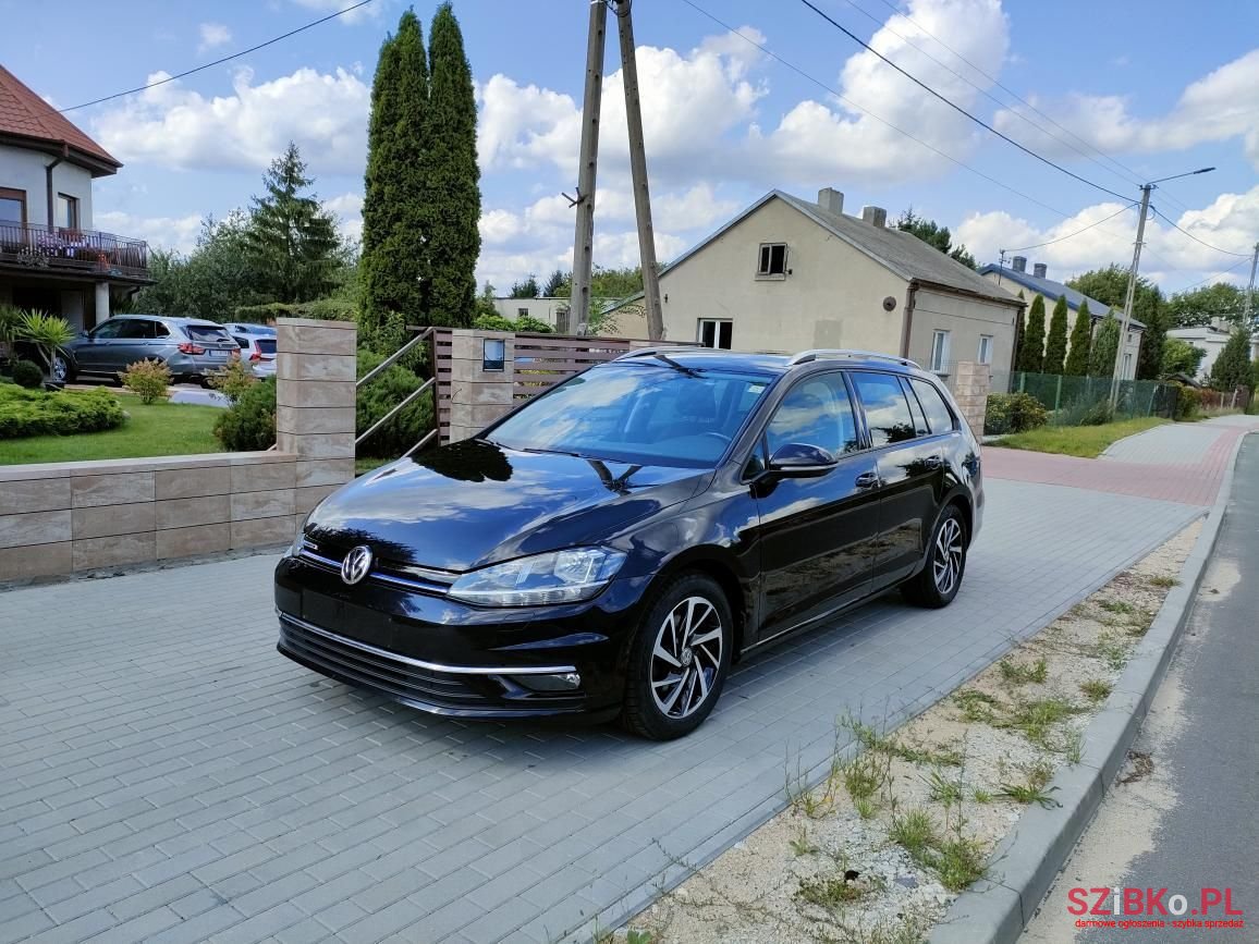 2018' Volkswagen Golf photo #1