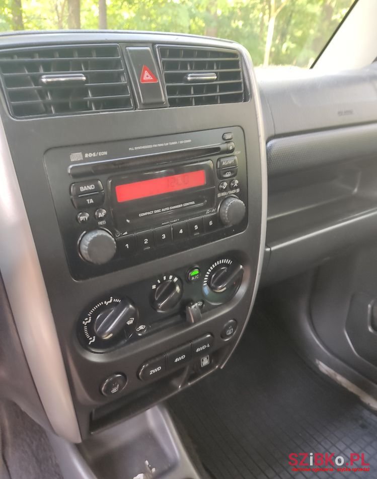 2012' Suzuki Jimny photo #3