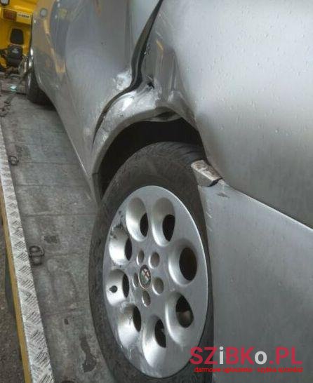 1999' Alfa Romeo photo #1