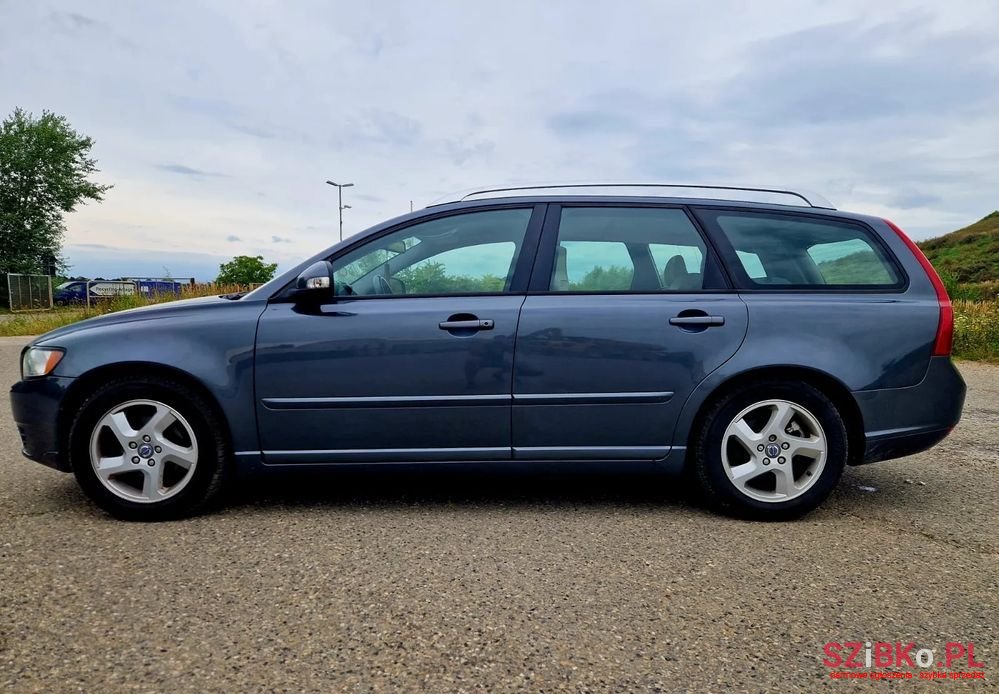 2011' Volvo V50 D2 Summum Start-Stop photo #2
