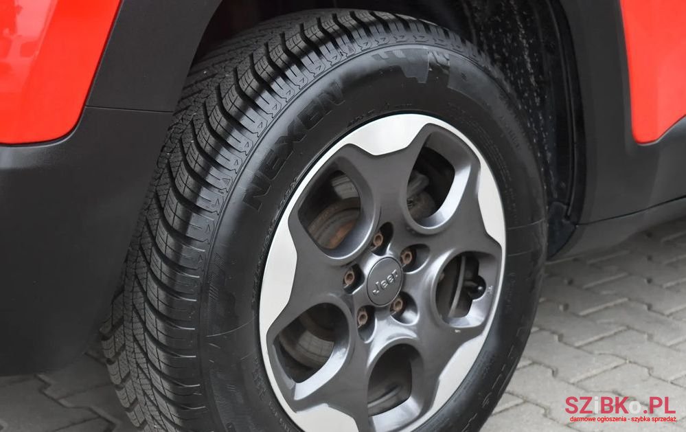 2015' Jeep Renegade photo #4