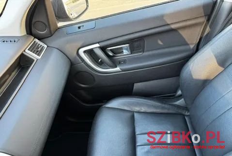 2017' Land Rover Discovery Sport 2.0 Td4 Hse photo #6