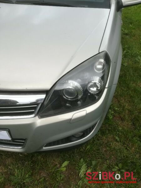 2008' Opel Astra photo #5