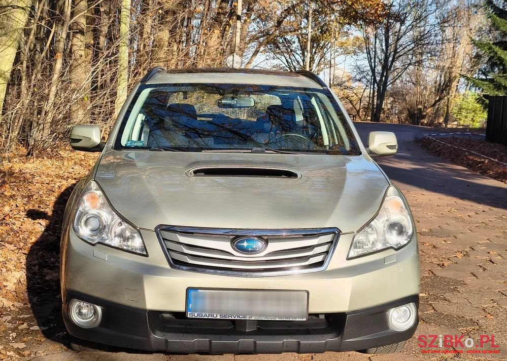 2010' Subaru Outback Legacy 2.0 D Active photo #1