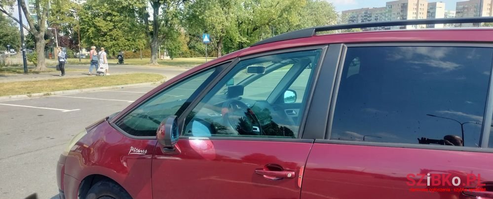 2008' Citroen C4 photo #5