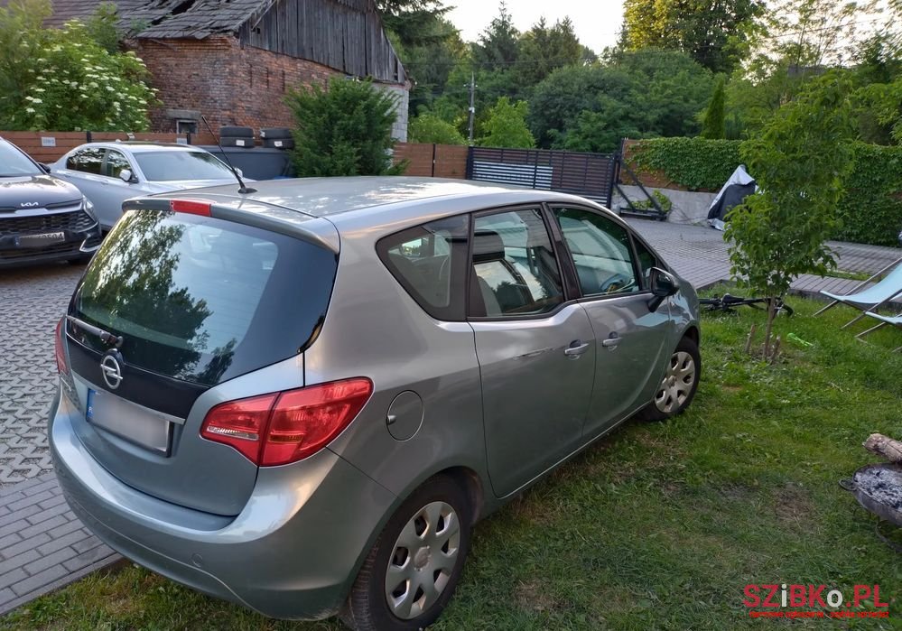 2010' Opel Meriva photo #6