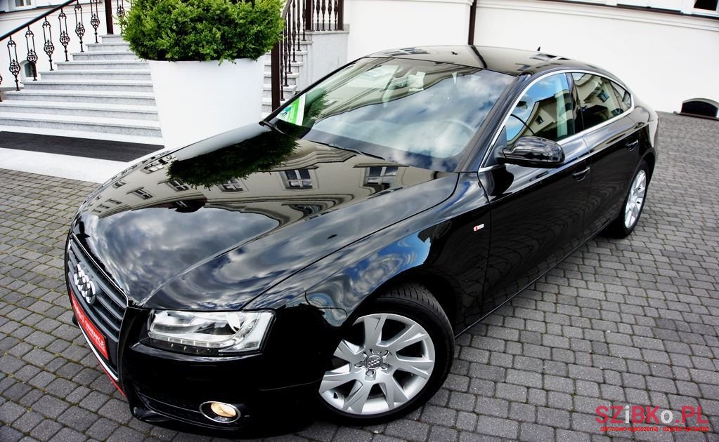 2010' Audi A5 Sportback photo #1