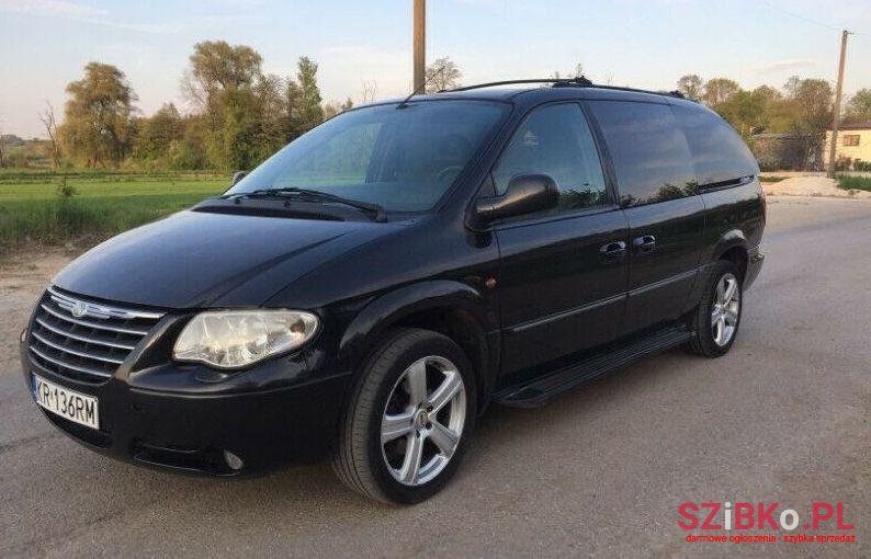 2006' Chrysler Grand Voyager photo #1