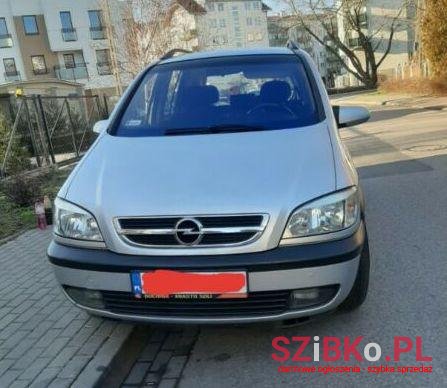 2004' Opel Zafira photo #1