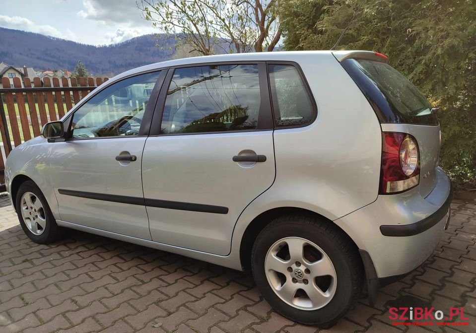 2006' Volkswagen Polo photo #3