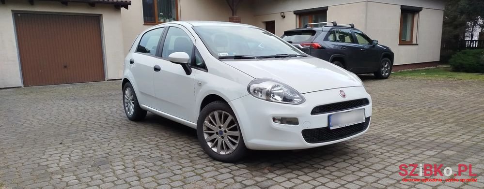 2012' Fiat Punto photo #1