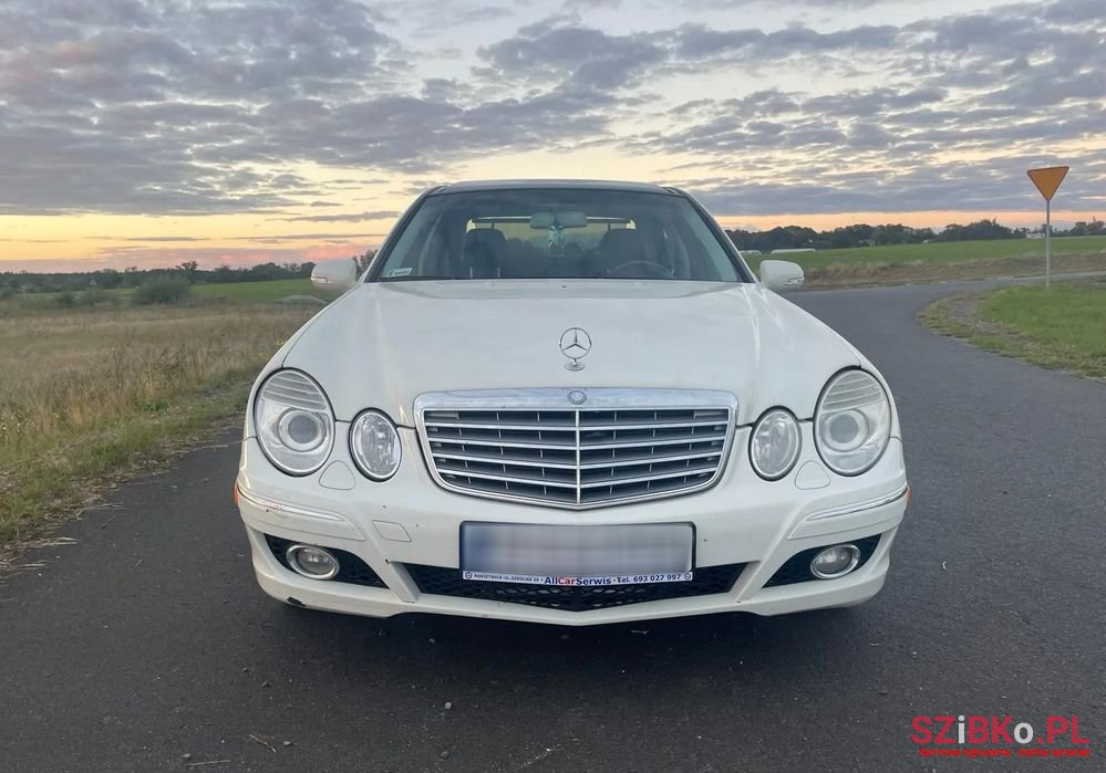 2007' Mercedes-Benz E-Class photo #4