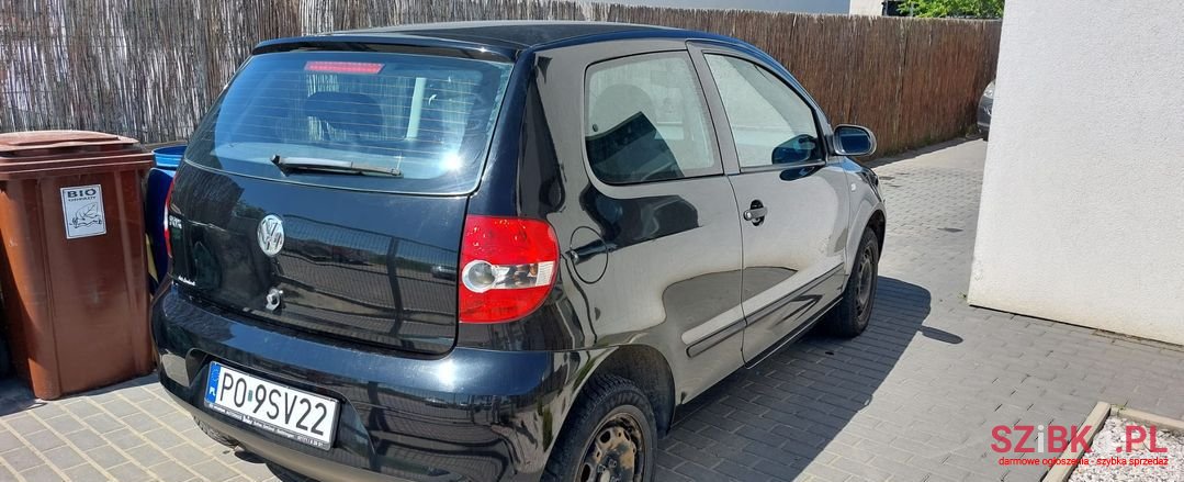 2005' Volkswagen Fox photo #5