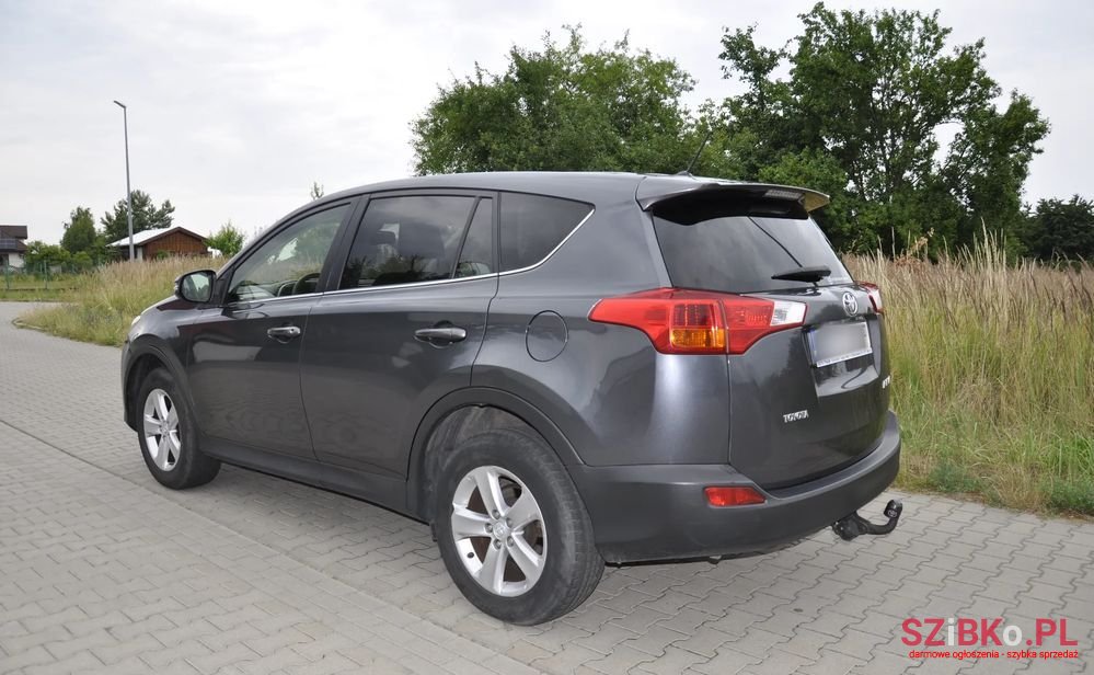 2013' Toyota RAV4 photo #5