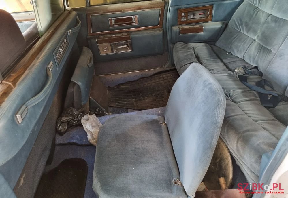 1982' Cadillac Fleetwood photo #4