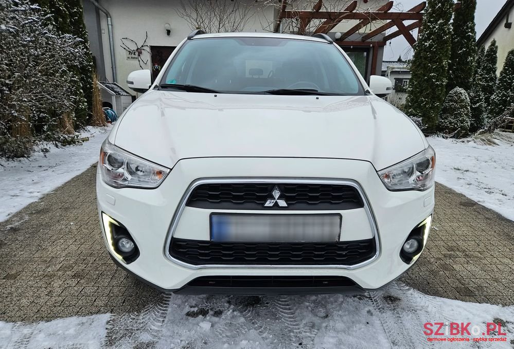 2016' Mitsubishi ASX photo #2