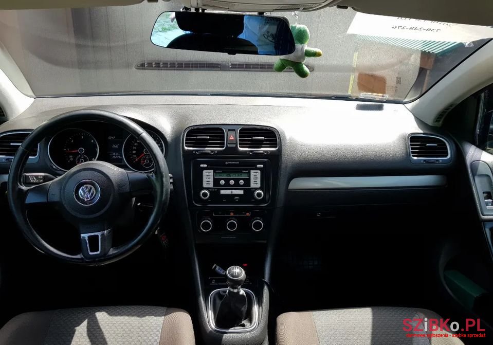 2010' Volkswagen Golf Comfortline photo #5