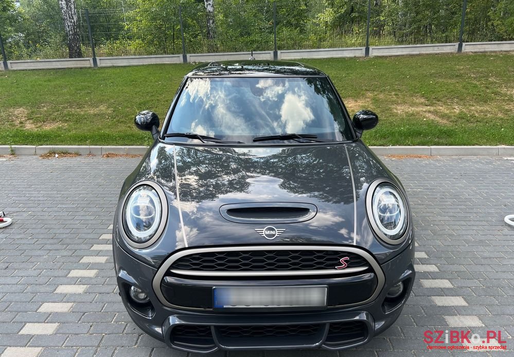 2021' MINI Cooper S Standard photo #3