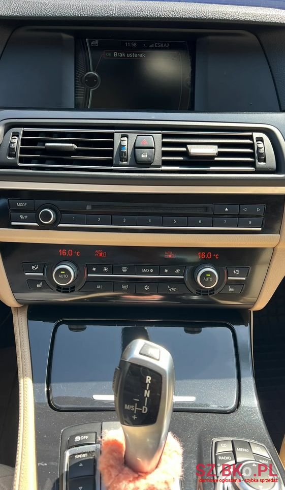 2012' BMW 5 Series photo #5