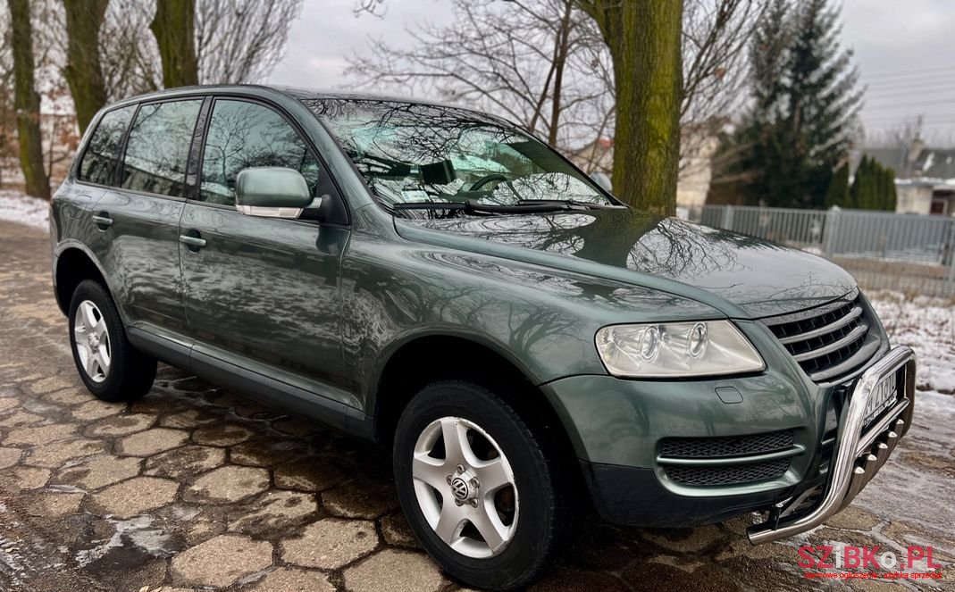 2003' Volkswagen Touareg photo #3