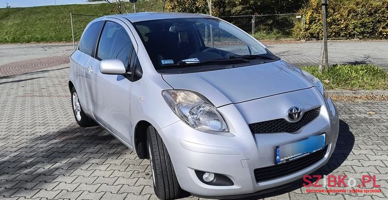 2011' Toyota Yaris 1.33 Luna photo #3