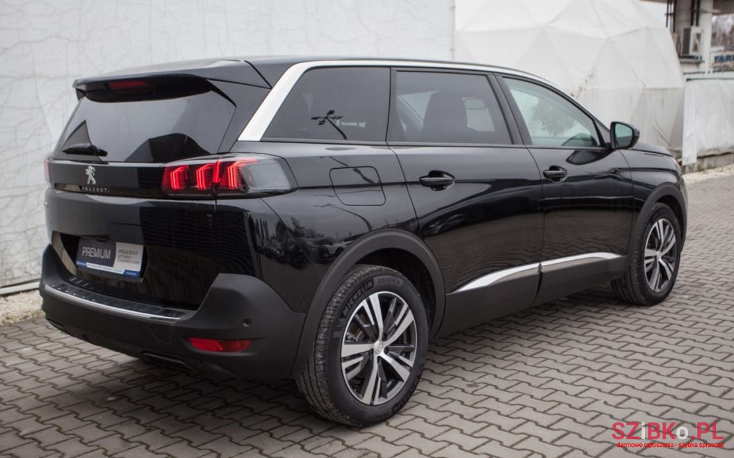 2022' Peugeot 5008 photo #3