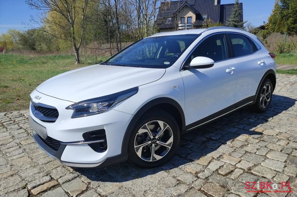 2021' Kia XCeed photo #2