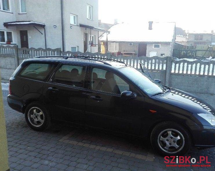 2001' Ford Focus photo #2