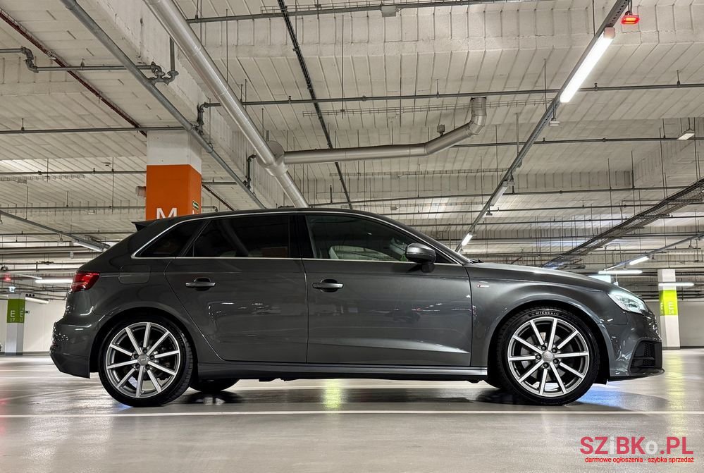 2016' Audi A3 Sportback photo #1