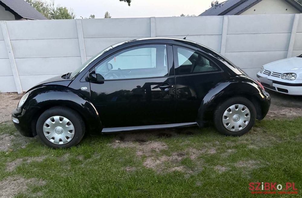2002' Volkswagen New Beetle 1.4 United photo #2