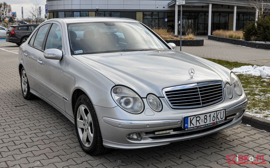 2003' Mercedes-Benz Klasa E photo #6