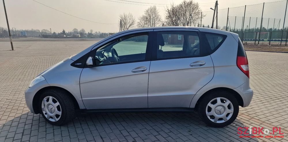 2011' Mercedes-Benz A-Class photo #3