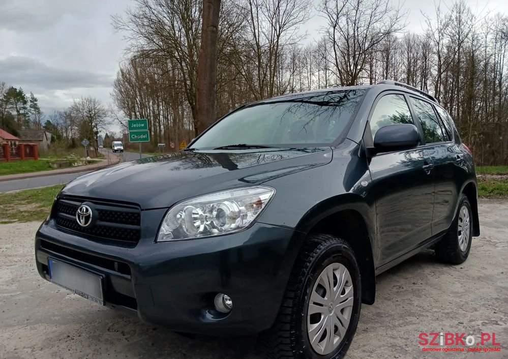 2006' Toyota RAV4 photo #4