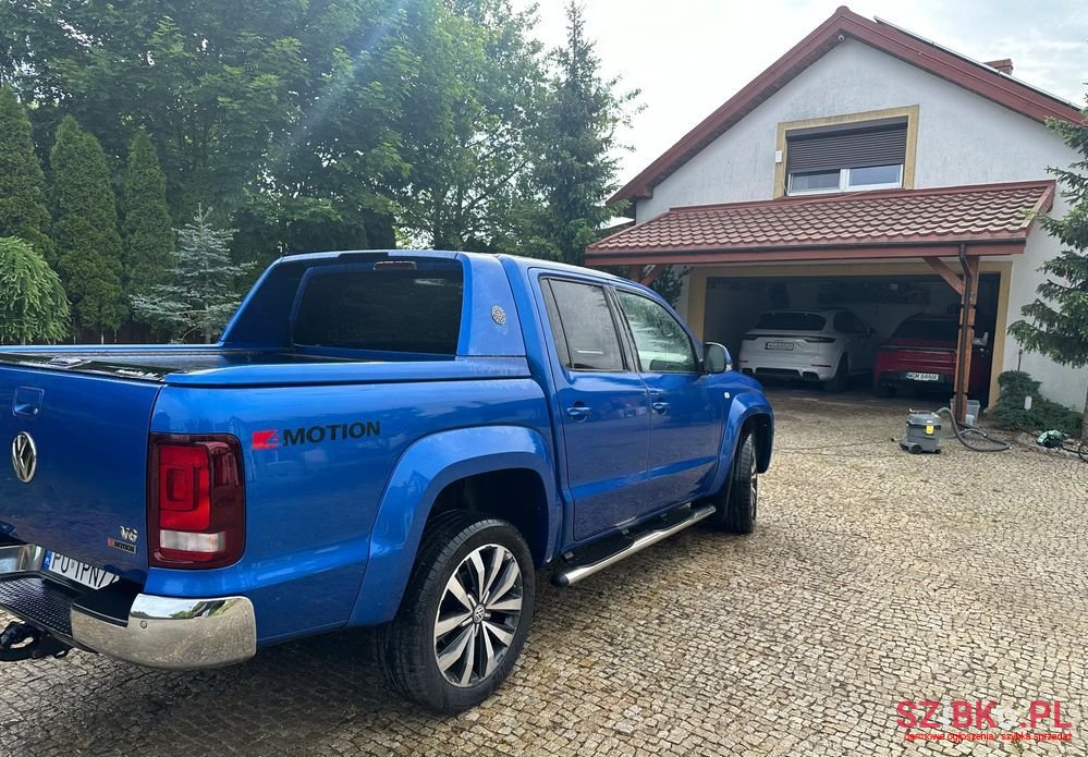 2020' Volkswagen Amarok photo #3