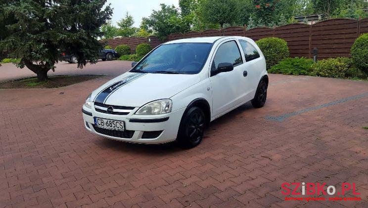 2004' Opel Corsa photo #2