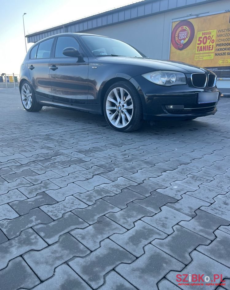 2009' BMW 1 Series photo #2