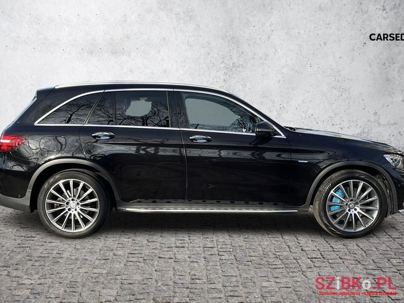 2016' Mercedes-Benz GLC photo #6