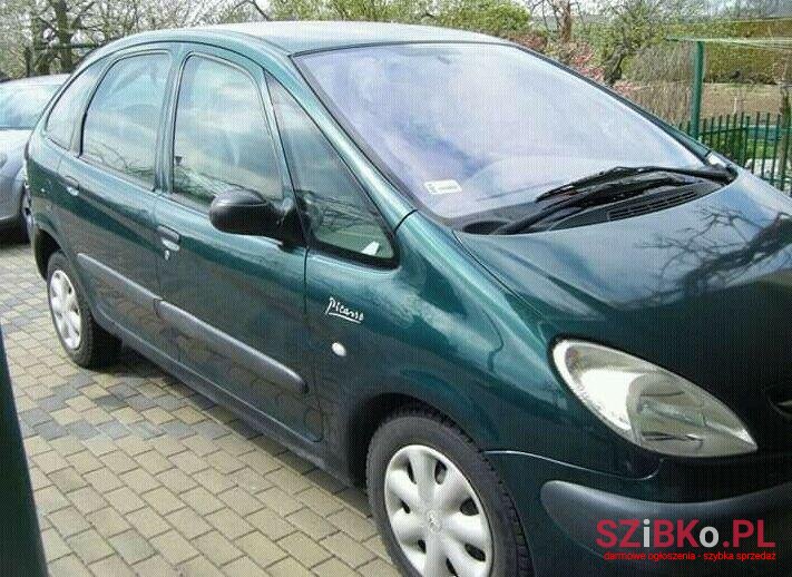 2000' Citroen Xsara Picasso photo #2