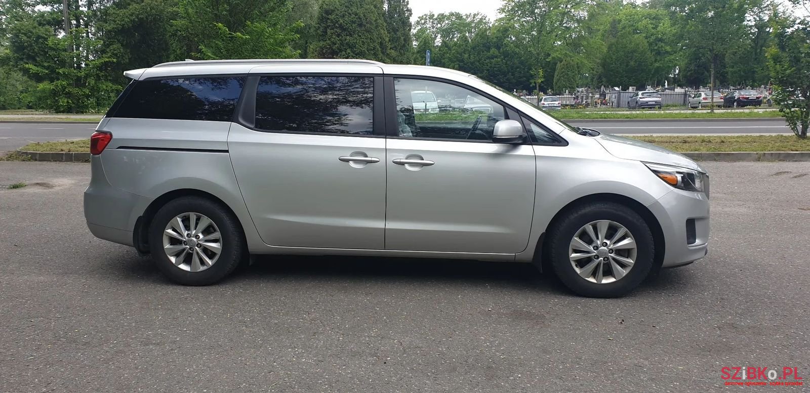 2015' Kia Sedona photo #6