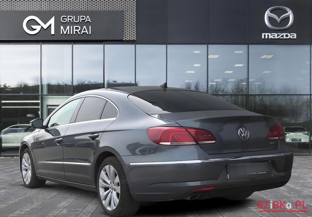 2012' Volkswagen Passat photo #3