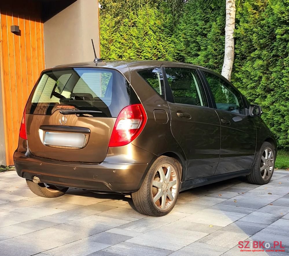 2010' Mercedes-Benz A-Class photo #2