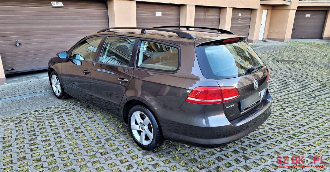 2015' Volkswagen Passat photo #6