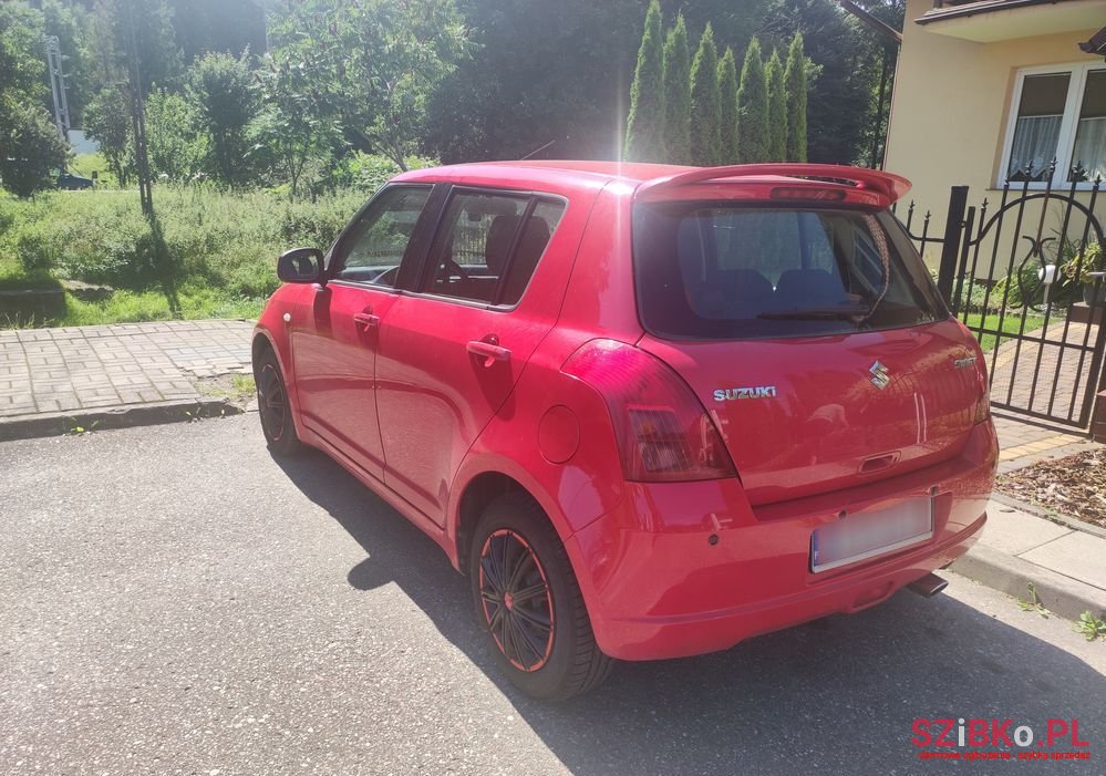 2006' Suzuki Swift Comfort photo #2